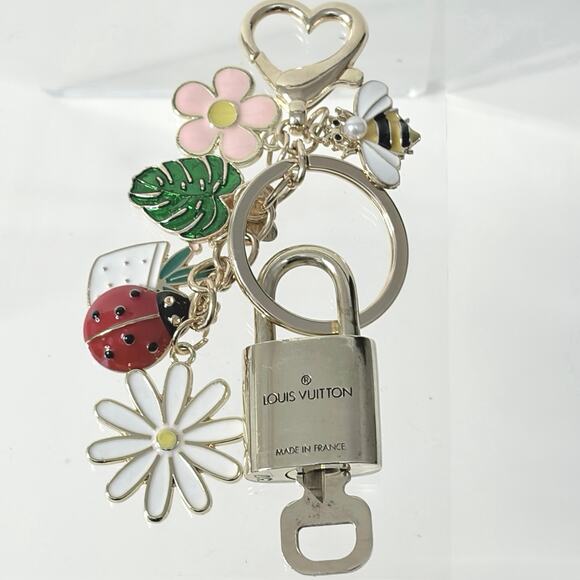 Louis Vuitton Lock & Key Set #317 with a Colorful Floral Charm Keychain - Picture 5 of 5